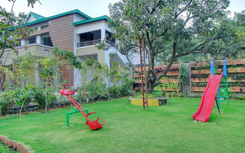Maulik Mansion Resort